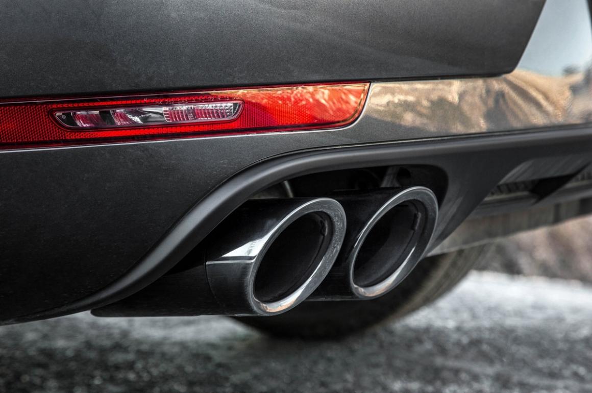 Londres terá radares que medem o som dos carros 1 2018 Porsche Macan GTS exhaust pipes