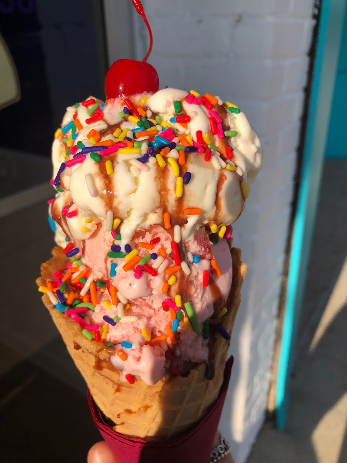 Scoops and Cones Cafe