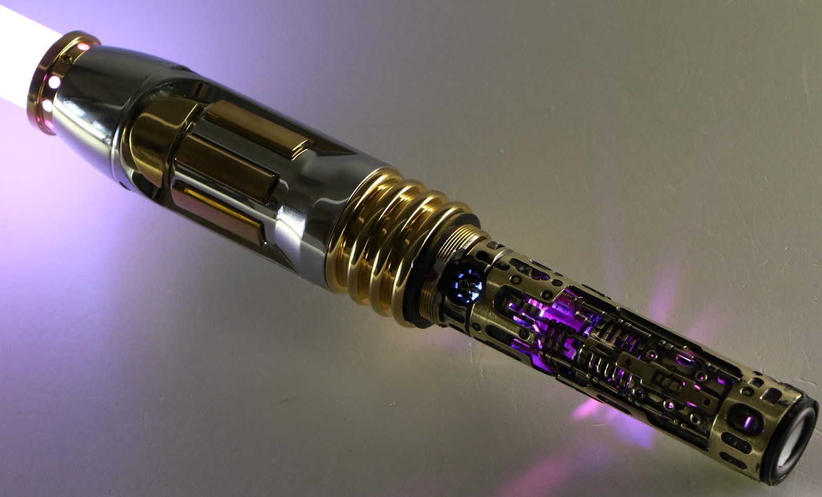 ROLIGHTSABERS MASTER WINDU Lightsaber