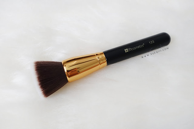 BH Cosmetics Sculpt and Blend 2 - 123 Flat Top Buffing Brush