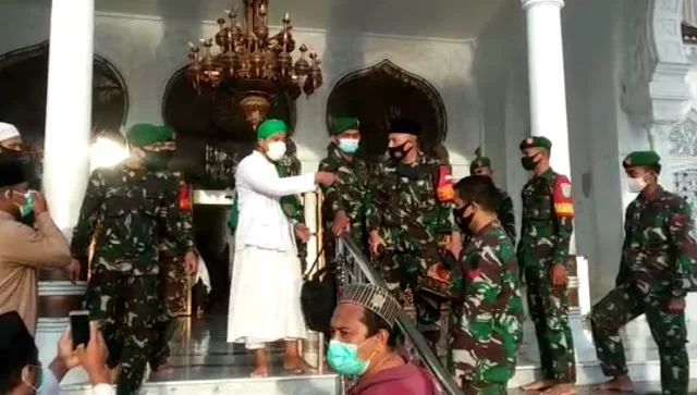 Video Cekcok Pimpinam FPI Aceh dengan TNI, Mau Berdoa Harus Dirapid Dulu