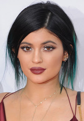 Beauty blogger Indonesia Raden Ayu Kylie Jenner makeup