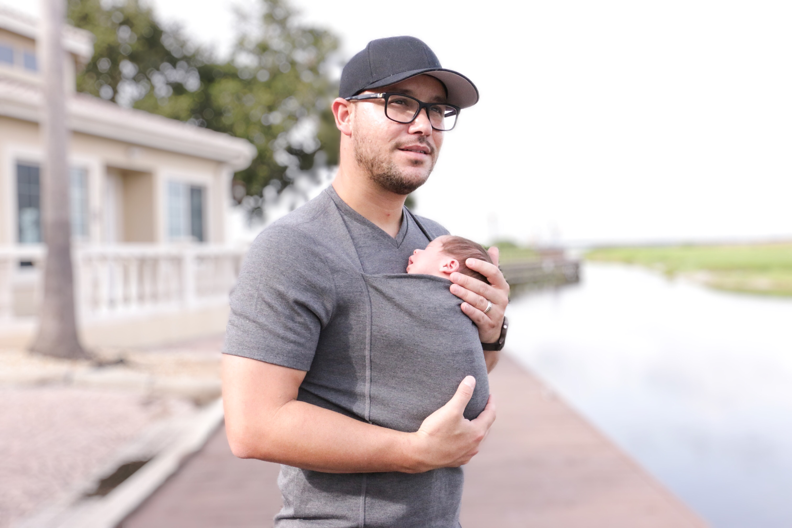 babywearing shirt for dad