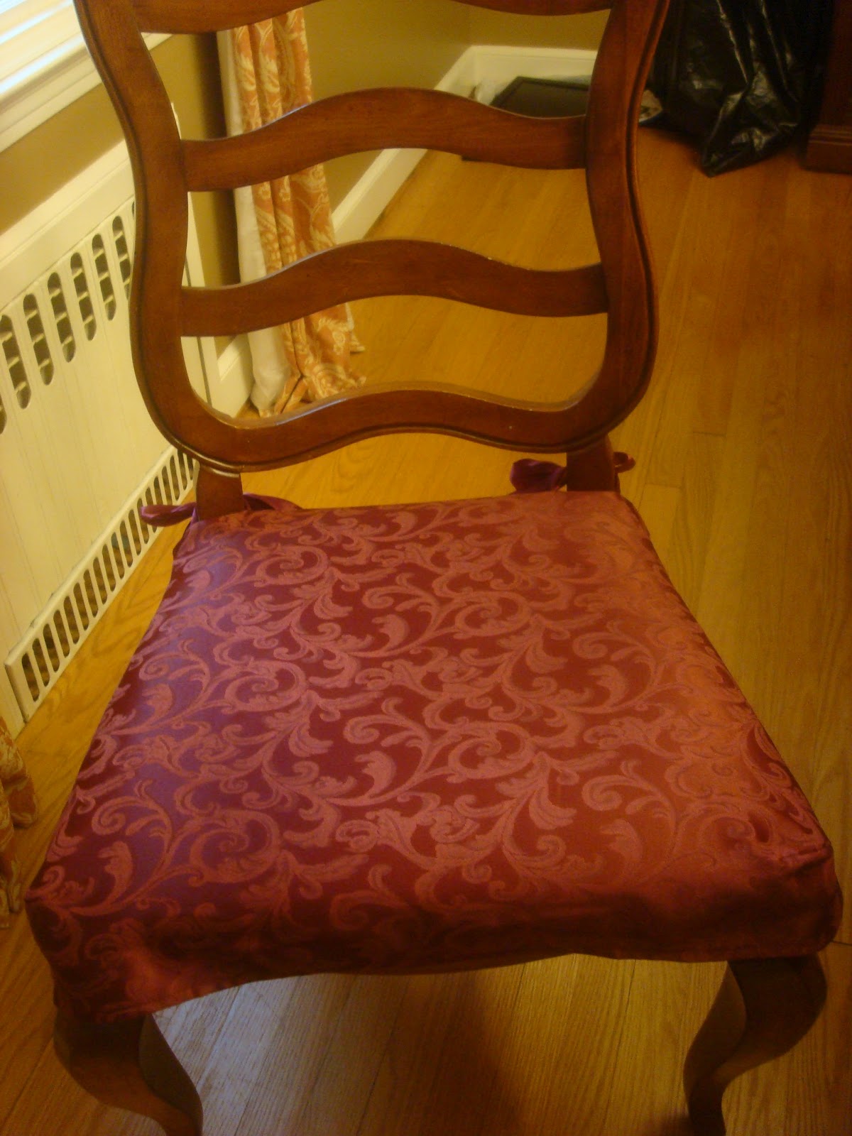 Because I say sew ;) DIY Cover for Dining Room Chairs