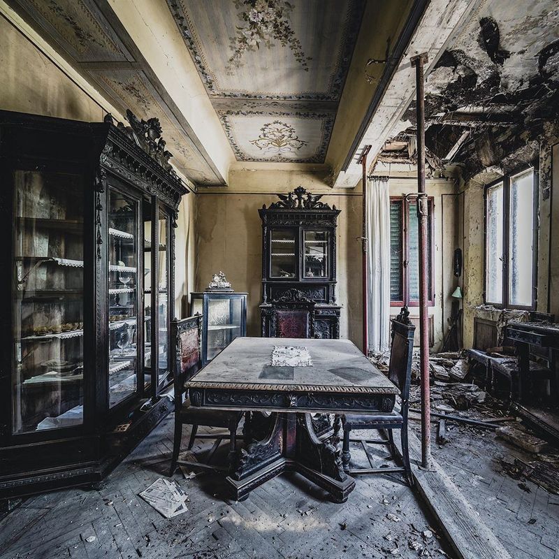 Simon Yeung capture abandoned places from different parts of Europe, Central Asia and the United States abandoned places photography, photographers, buildings, places, for photography, abandonment photography,