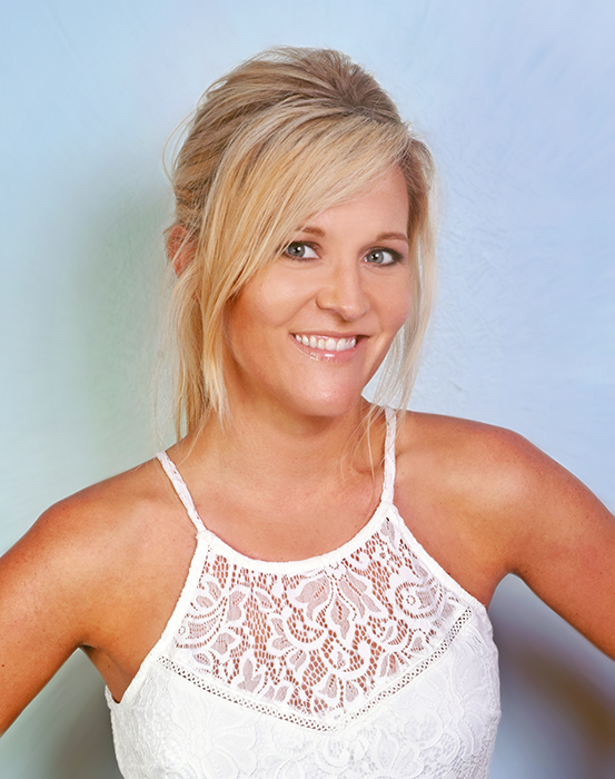 Teea Goans Keeps Traditional Country Music Alive Alan Mercer's PROFILE