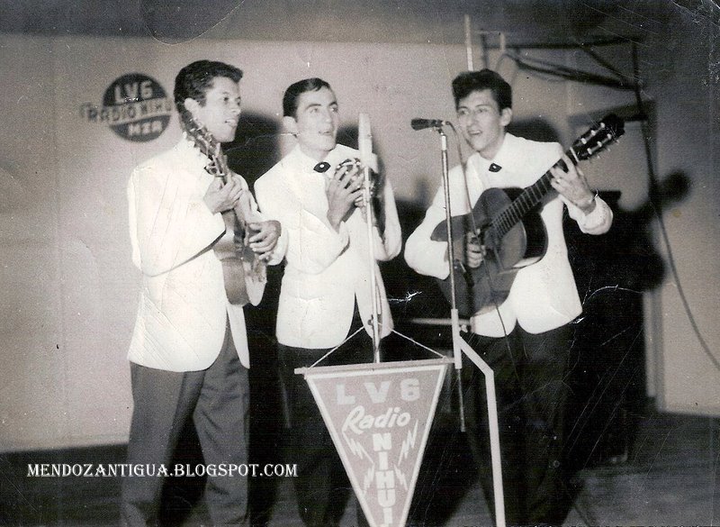 Antiguas de Mendoza, Argentina el Mundo de cada 1880: Radio Nihuil Mendoza, Trio Universo. (año 1958).