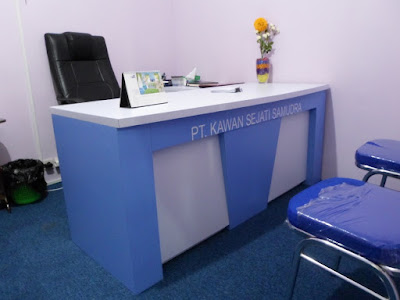 Desain Meja Kantor Ruang Direktur + Furniture Semarang