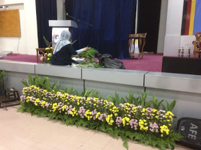 Bunga Hiasan Pentas / KOMUNITI PEKERJA MALAYSIA: HIASAN PASU BUNGA