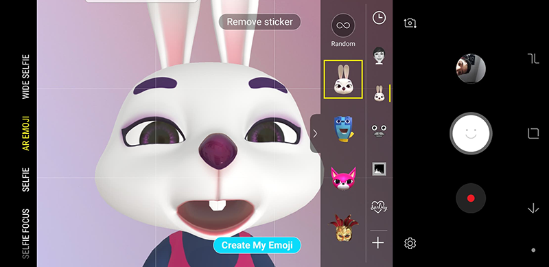 AR Emoji works for selfies