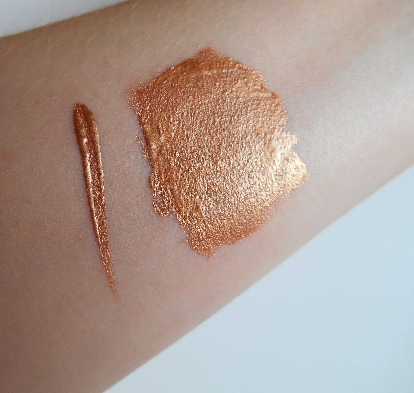 melaecannella Avon LIQUID CHROME Eyeliner Electric Blue, Plum