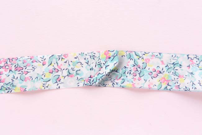 How to make your own bias binding - a cute detail to add to your homemade clothes - Tilly and the Buttons