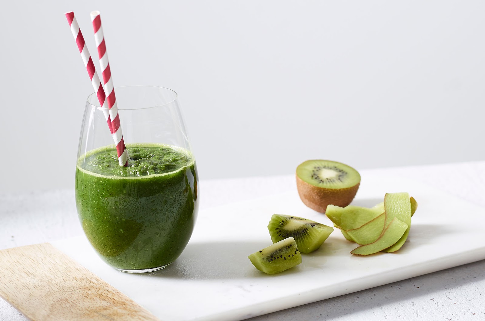 Rezept Spirulina Smoothie mit Kiwi und Agavensirup — Lovely Bees
