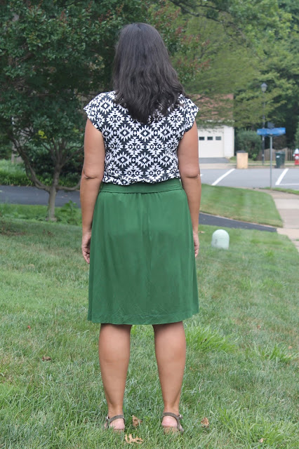 DIY no-pattern gathered jersey skirt. Sew this skirt without a pattern!