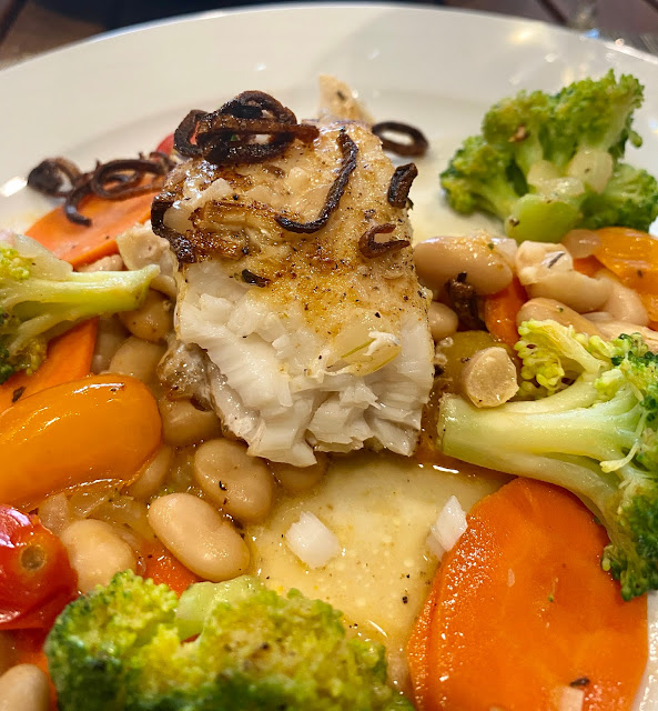 GREAT EATS HAWAII PAN SEARED HALIBUT WITH CANNELLINI BEANS AND VEGETABLES