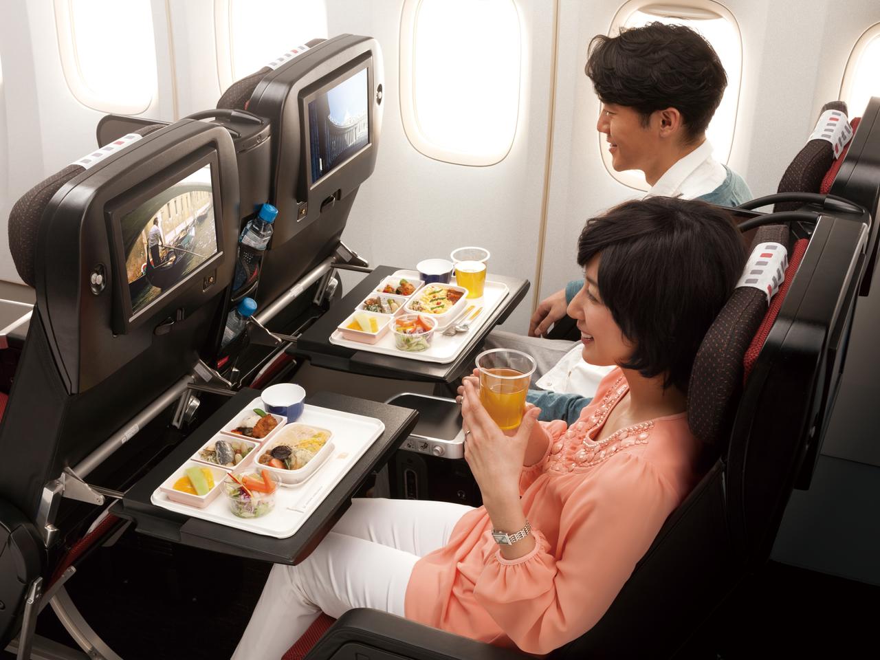 Japan Airlines offers option to skip inflight meals to reduce food waste