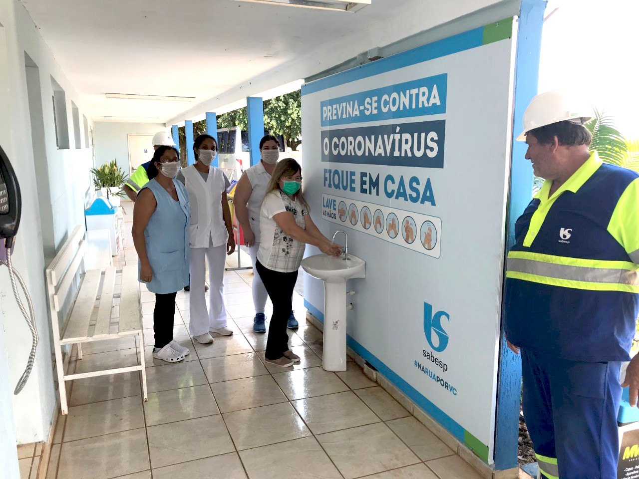Coronavírus Sabesp instala lavatório na Santa Casa de Urânia e