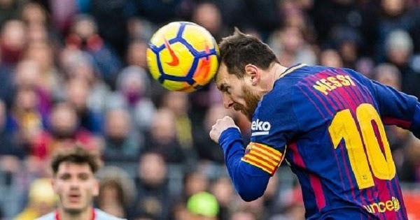 TEKNIK DASAR MENYUNDUL BOLA DAN LEMPARAN KE DALAM KELAS 8 TEKNIK DASAR MENYUNDUL BOLA DAN LEMPARAN KE DALAM KELAS 8