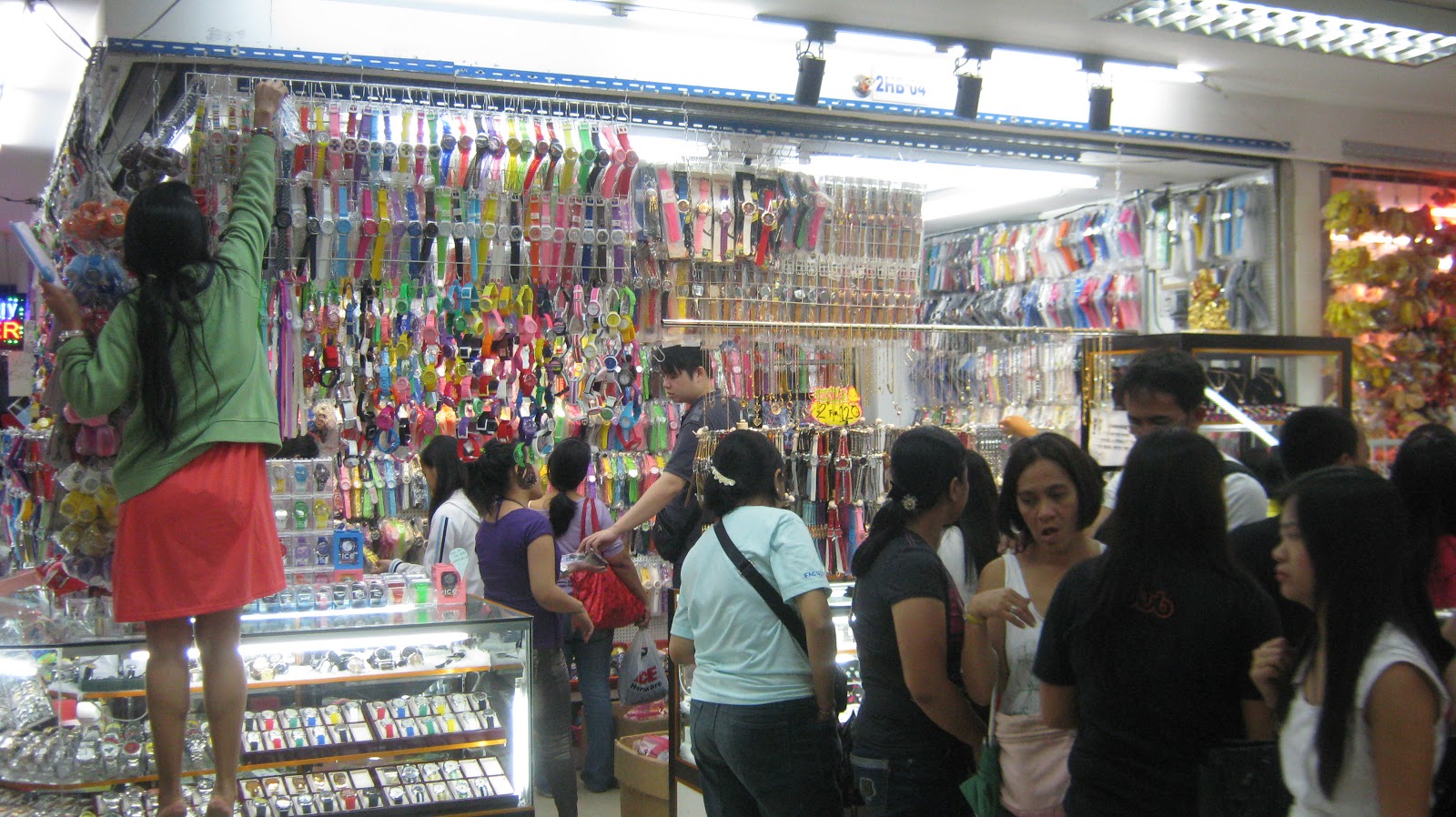 The Divisoria Malls Defining Shopping in the Philippines
