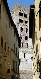 Campanario de la Basílica de San Frediano de Lucca. Campanario de la Basílica de San Frediano de Lucca.