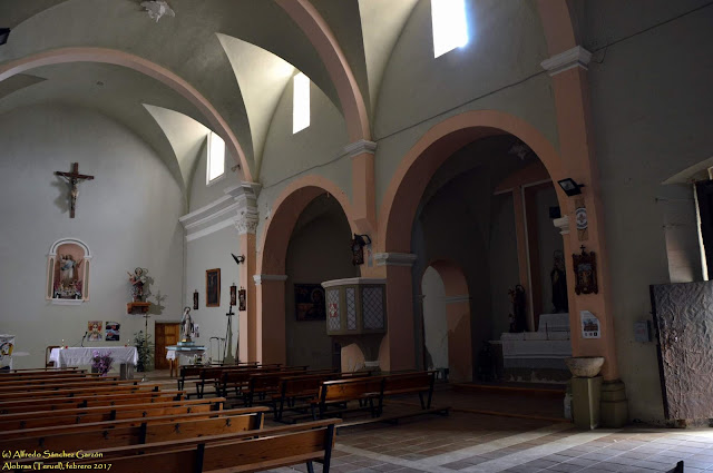 alobras-teruel-iglesia-parroquial-capillas