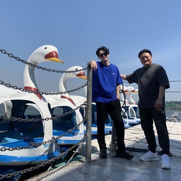 Mad Chicks – 스왈로브스키 – Single