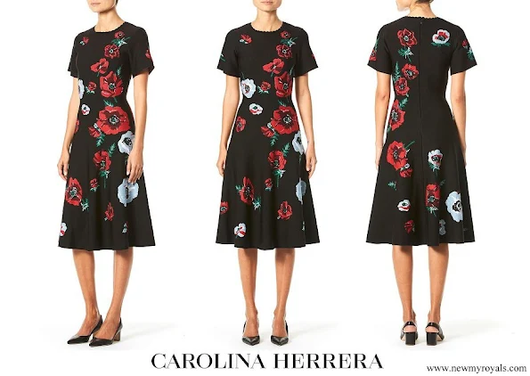 Queen Letizia wore Carolina Herrera poppy Print knit skirt