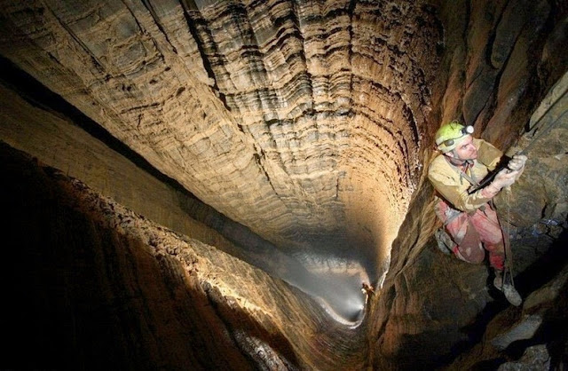 深さ2197m。世界一深い洞窟、クルベラ洞窟とは？【n】