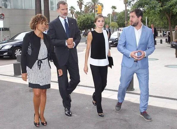 King Felipe and Queen Letizia visited Hospital del Mar and Sant Pau hospital for victims of the Barcelona attack