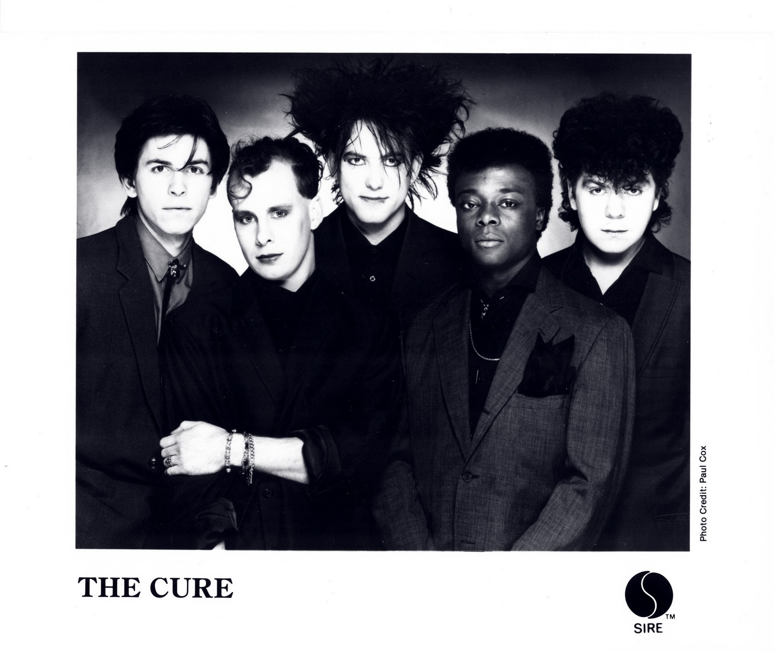 Группа плагиат. Группа the Cure. Группа the Cure альбомы. Cure группа обложки. The Cure Цой.