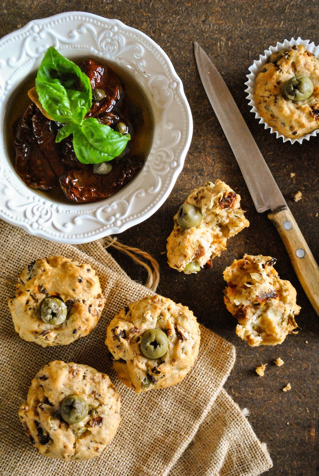 Moist savory muffins with sundried tomatoes and olives VeganSandra