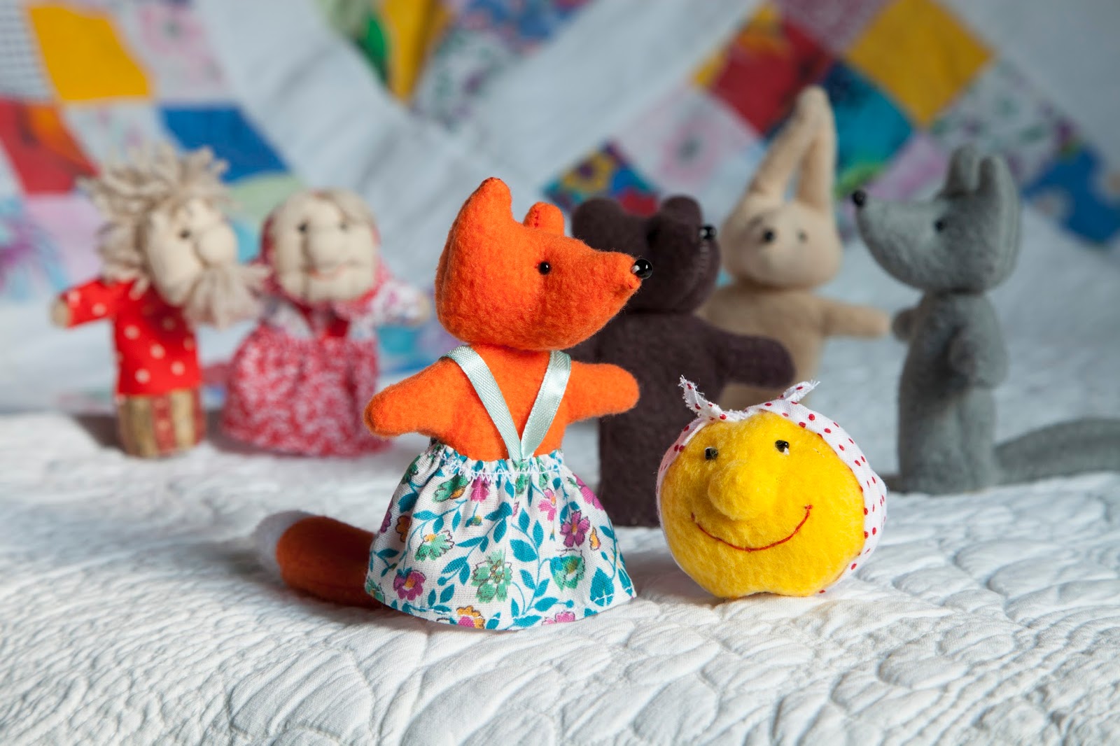 пальчиковый театр колобок. пальчиковый театр колобок. никулина н. пальчиковый театр колобок театр. герои сказки колобок для пальчикового театра.