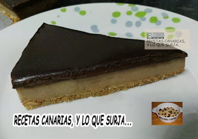 Tarta De Gofio Con Cobertura De Chocolate