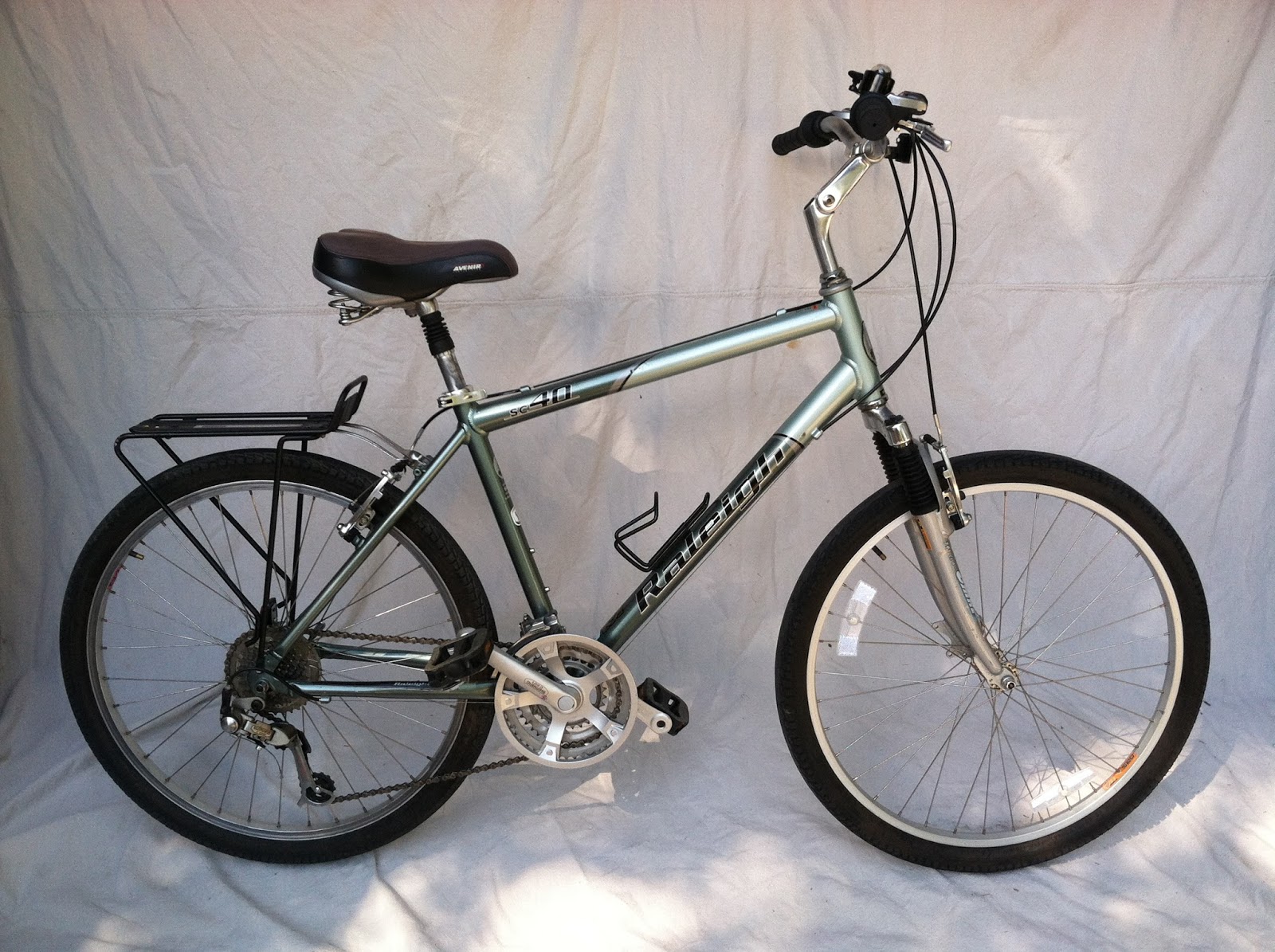 The Whistle Bike Shop 2002 Raleigh Sc 40 Hybrid Comfort Bike 20 Sold