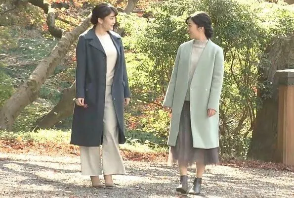 Princess Kako and her elder sister Princess Mako. Crown Princess Kiko. Princess Mako got married to Kei Komuro in a private ceremony