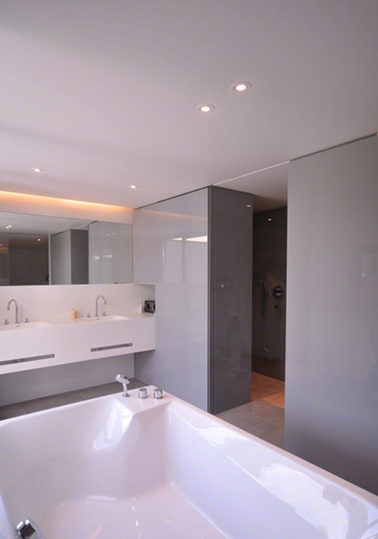 Marzua: ¿Tiene humedad en el baño? Los techos tensados ahorran tiempo