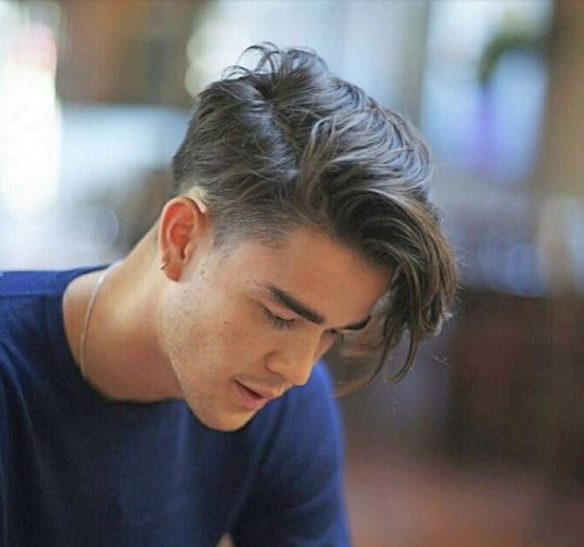 Gambar Model Rambut Pria Panjang Gelombang | Cahunit.com