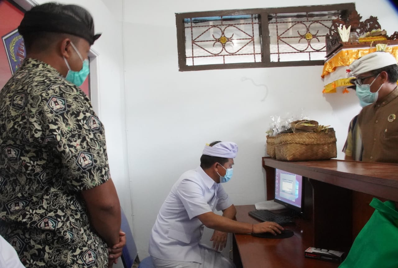 Bangun LPD, Bupati Suwirta: Penting Tanamkan Konsep Rasa Pesaje