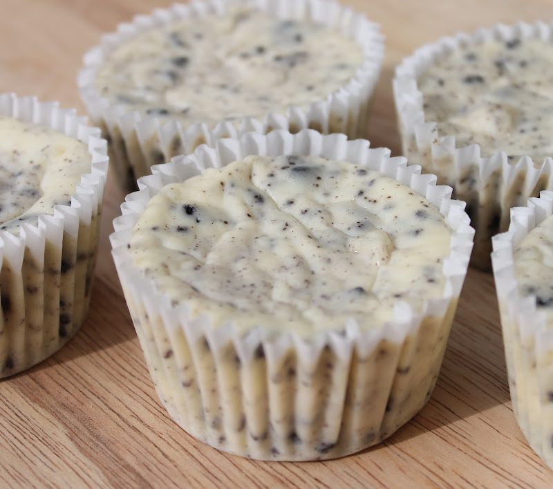 Cooking with Mandy Cookies & Cream Cheesecake Cupcakes