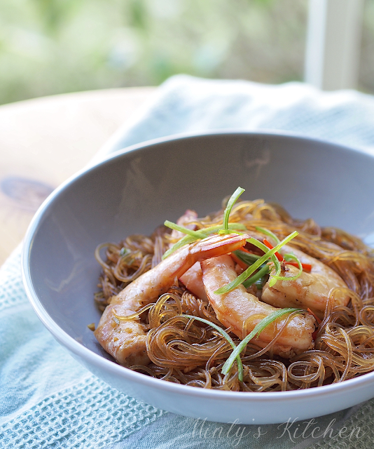 Minty's Kitchen Braised Glass Noodles With Prawns