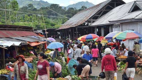 Perencanaan Usaha Kerajinan Untuk Pasar Lokal Perencanaan Usaha Kerajinan Untuk Pasar Lokal