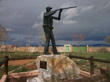 Escultura "Homenaje al cazador"