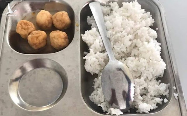 Xôn xao suất cơm 20k của học sinh Hà Nội: Chỉ có cá viên đông lạnh, đậu phụ nhăn nhúm