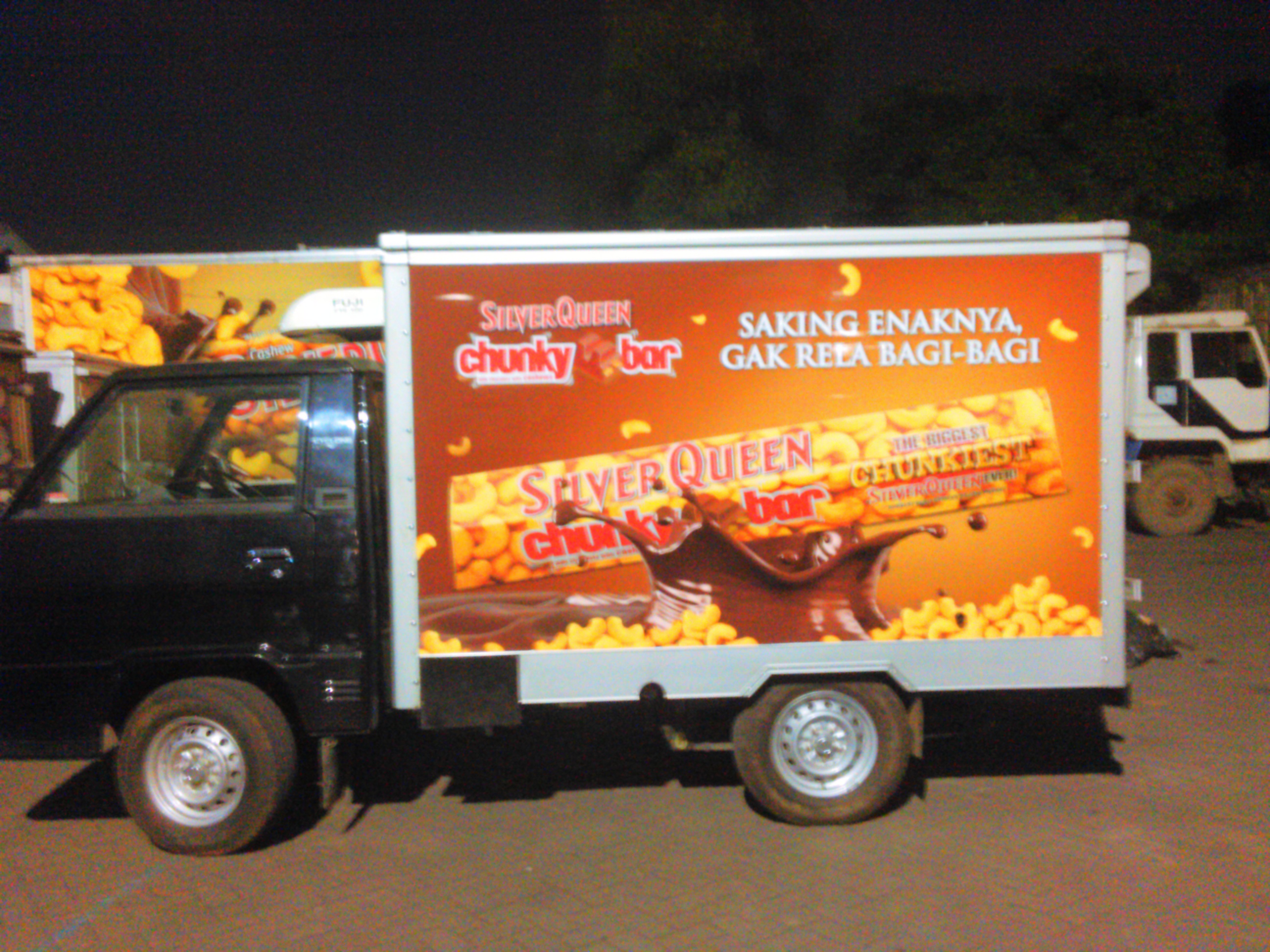 Berbagai Cara Untuk Melakukan Branding Mobil Box! - Rudiapplicator.com