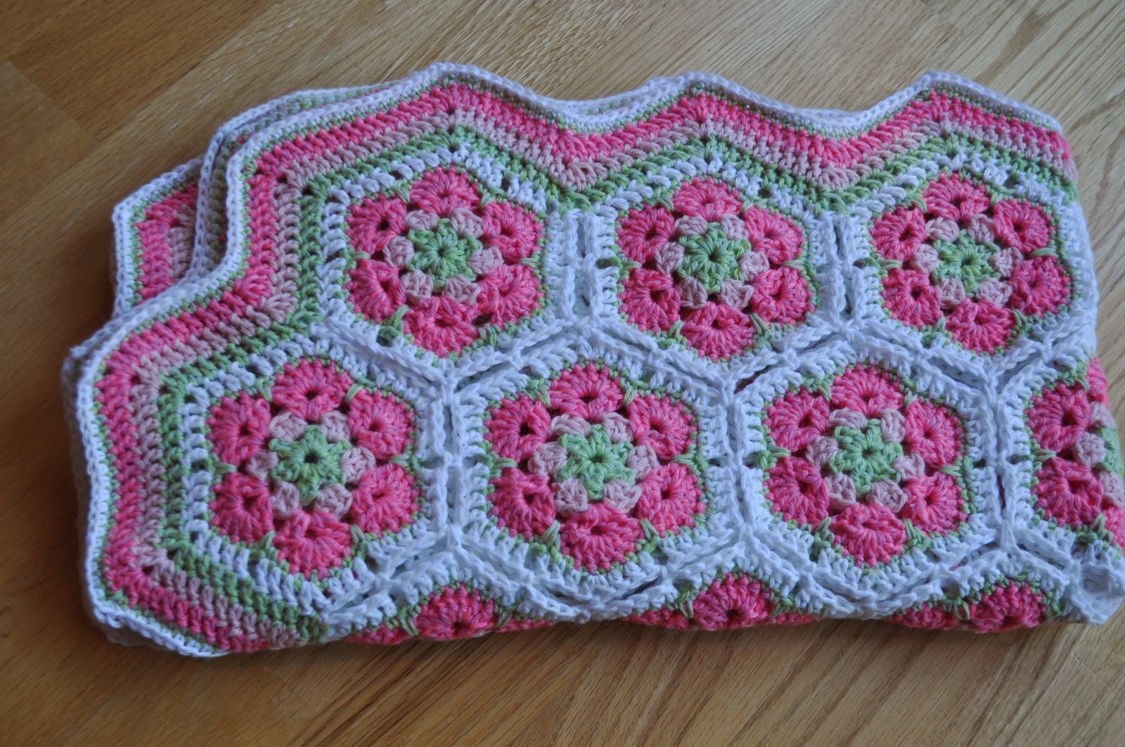 Mereknits The Baby Blanket is Done!