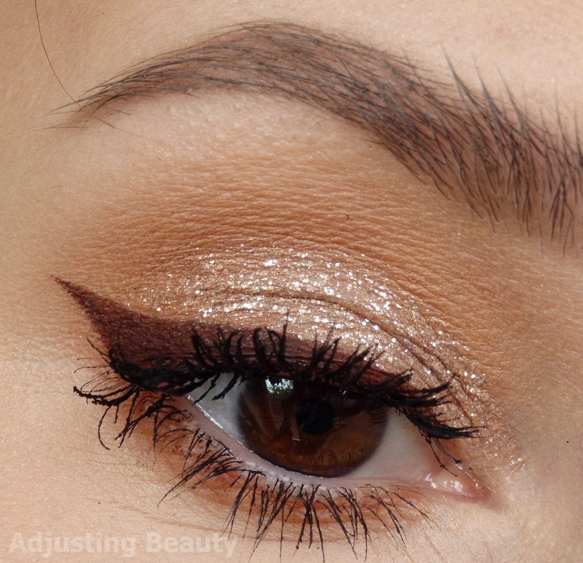 Review Holika Holika Eye Metal Glitter 01 Stella Dust Adjusting Beauty