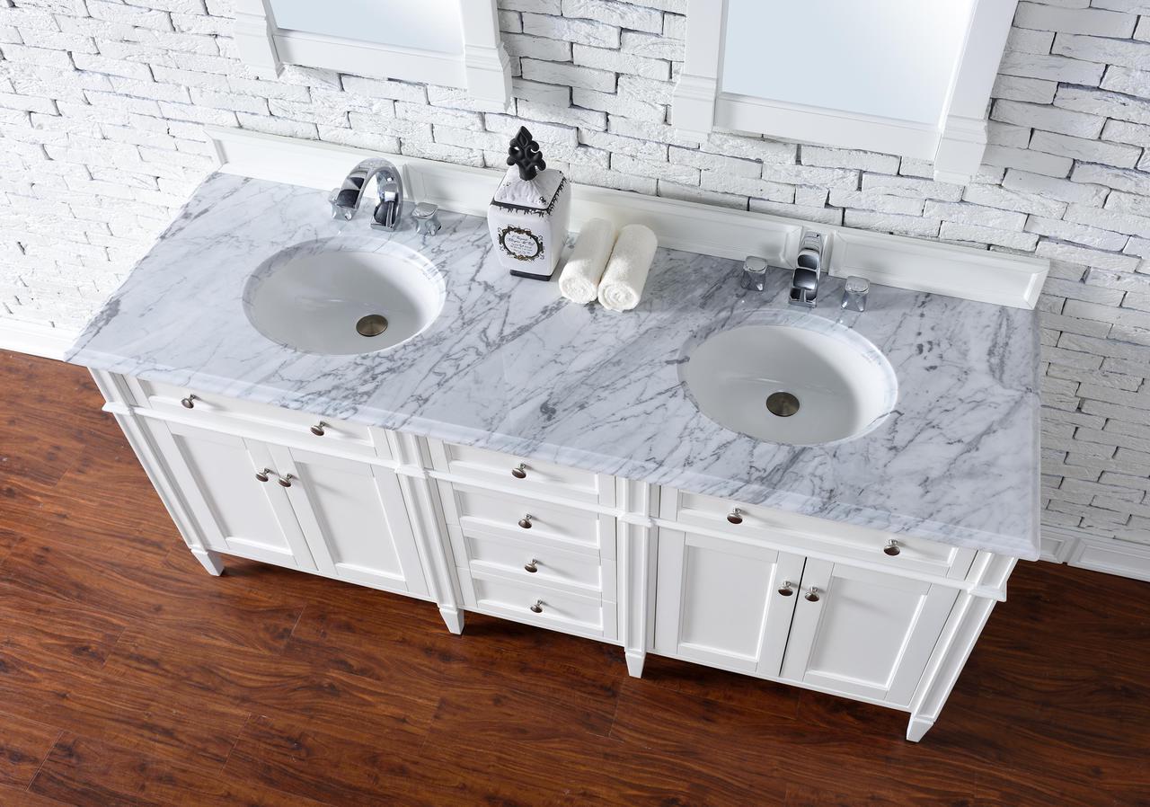 Traditional Bathroom Vanities