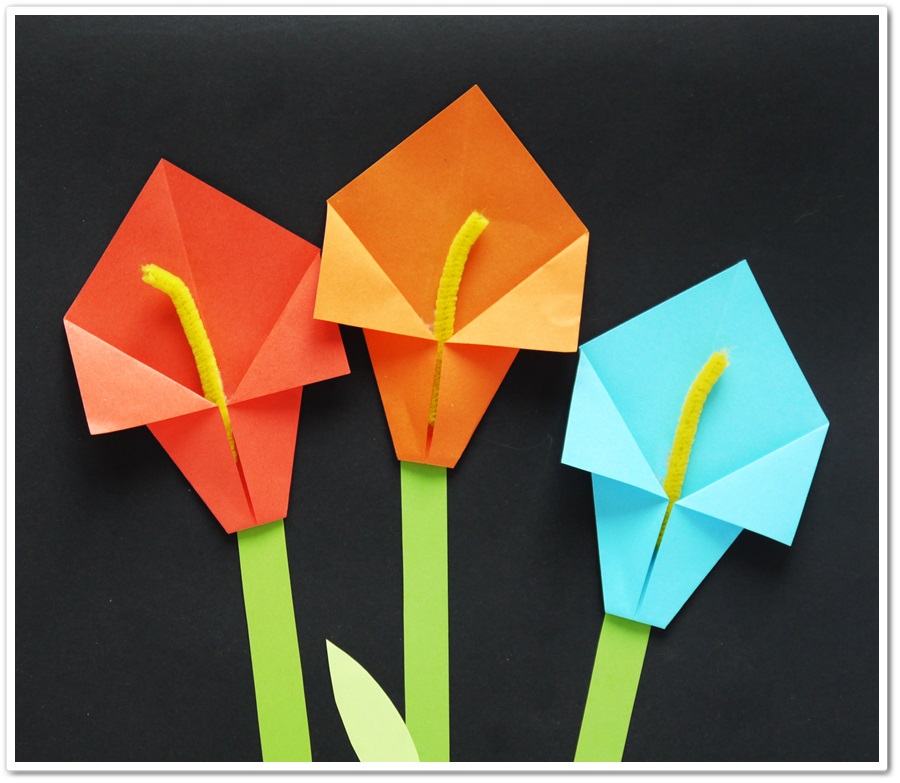 Видео оригами цветок крокус. Конструирование цветы. Оригами цветок подготовительная группа. Конструирование цветов из бумаги. Оригами цветок в средней группе.