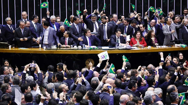 Veja como votaram os deputados da Bahia no 1º turno da reforma da Previdência