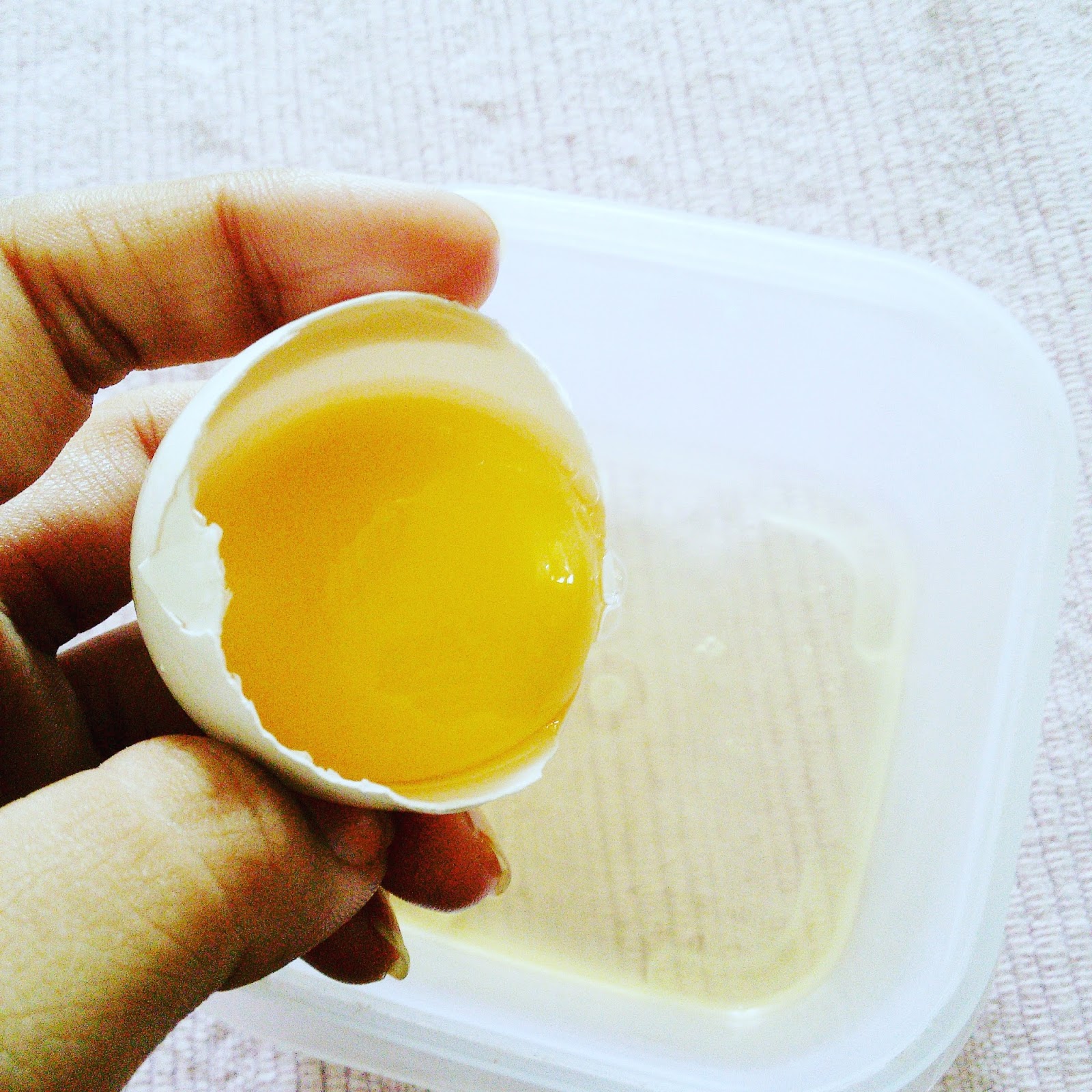 Health and Beauty Antiaging egg white face mask